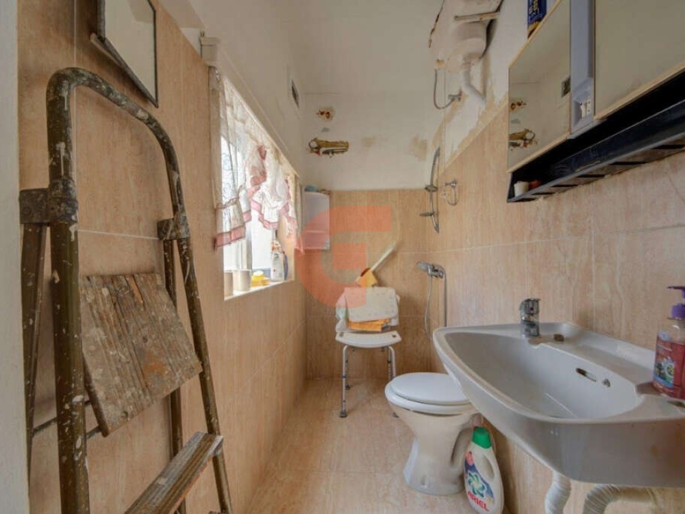 9e9afb28-d04c-4bf5-b8dd-28cacb836652